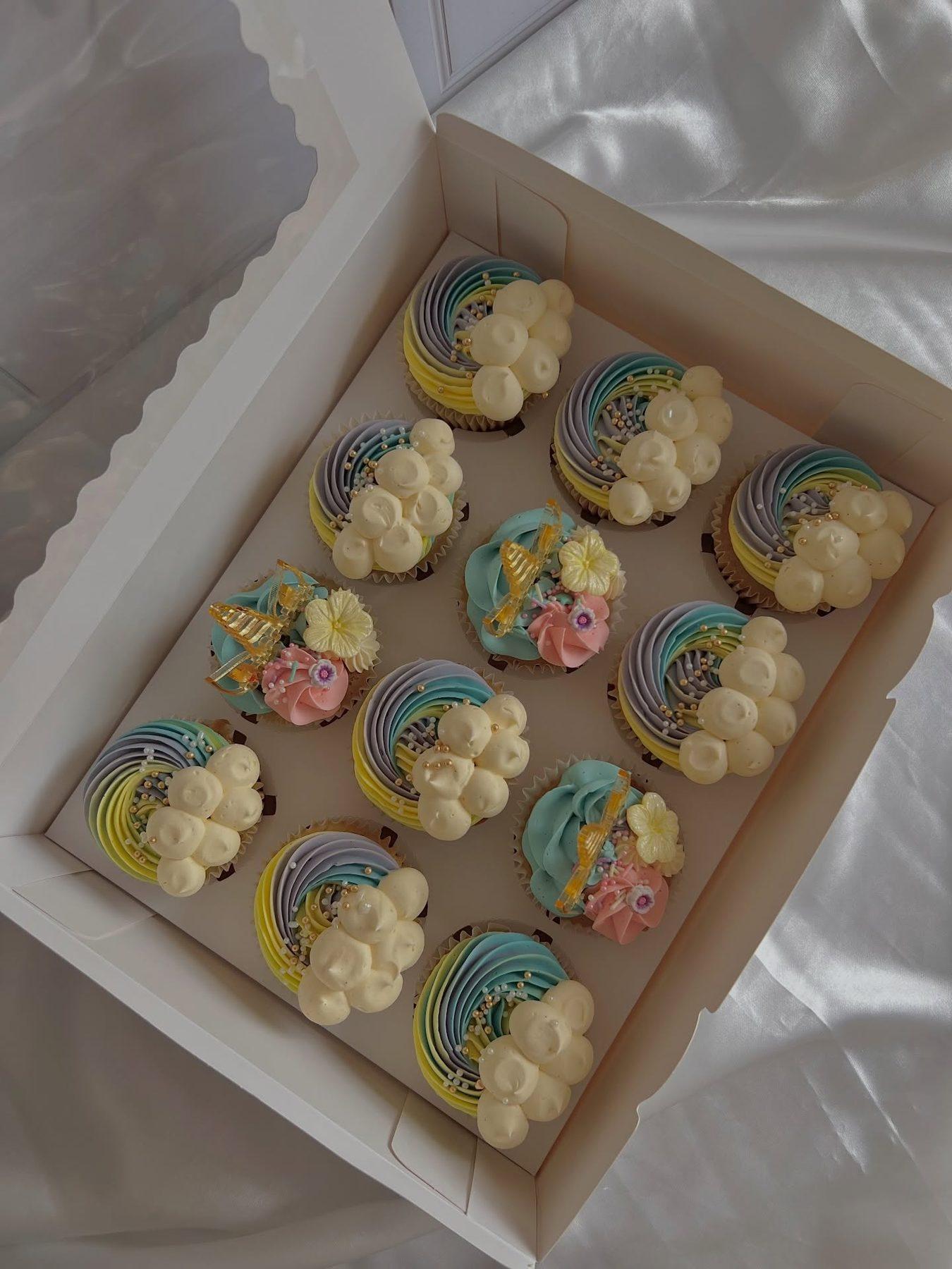 Pastel cloud-themed cupcakes